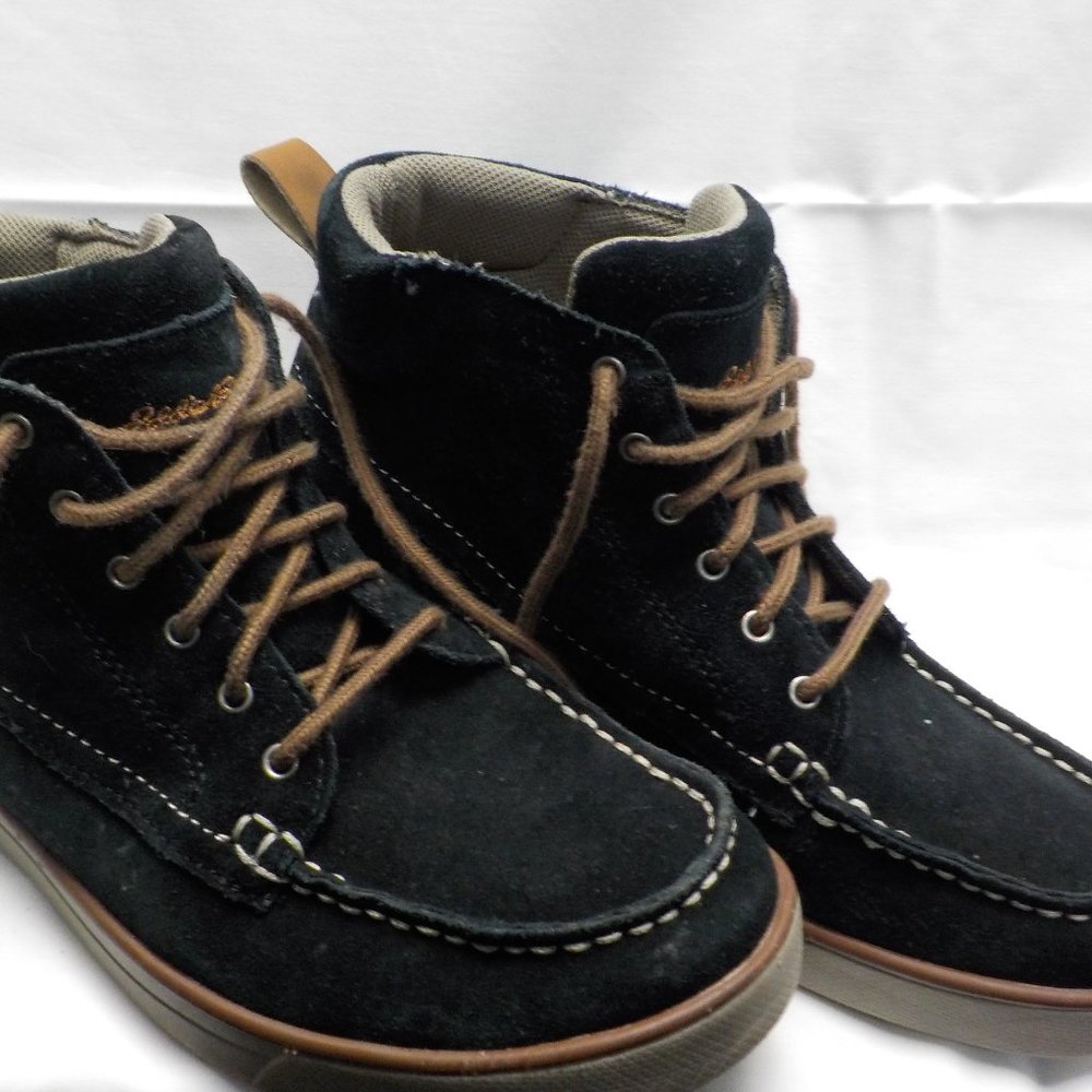 Eddie Bauer Laurel Chukka suede boots 7.5black